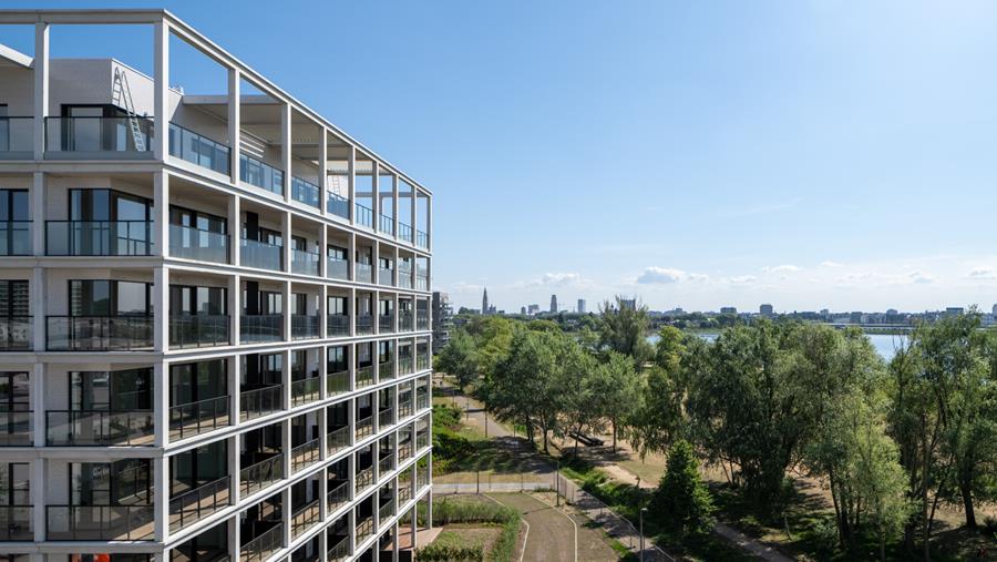Architecturale precisie in Antwerpse parkrand