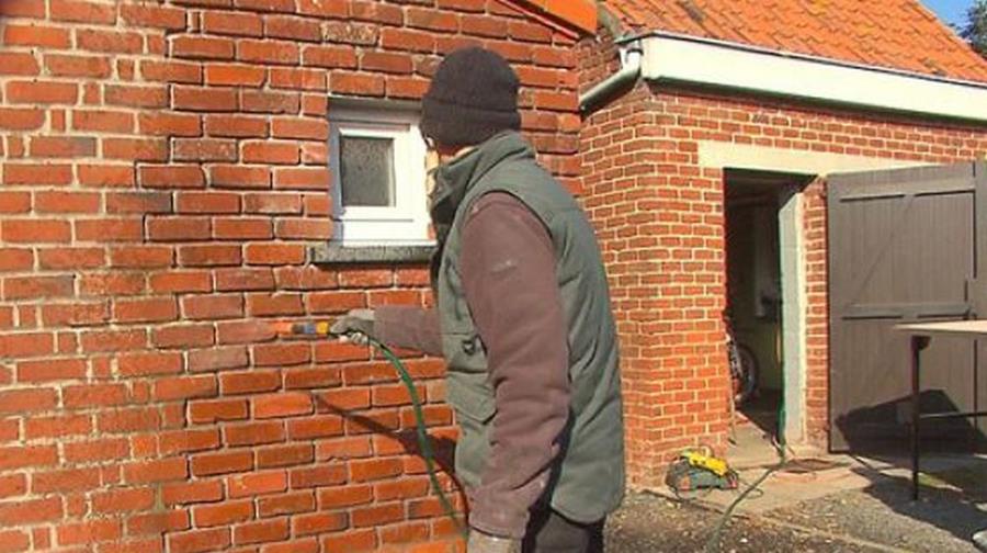 Hoe je metselwerk nakijken en onderhouden