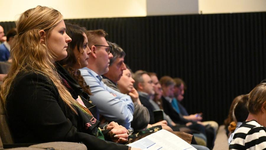 Symposium: rôle de l'entreprise dans l'enseignement technique