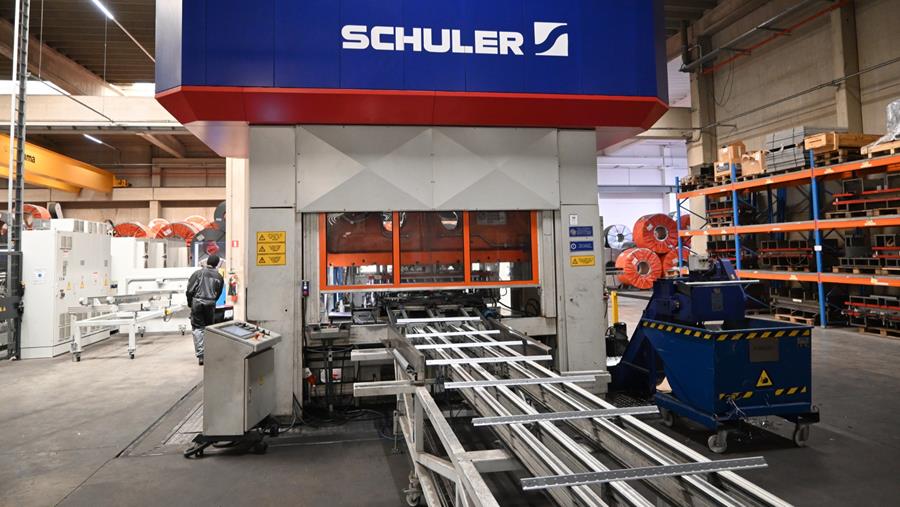 Innovatieve plaatbewerkingsspecialist met unieke machines